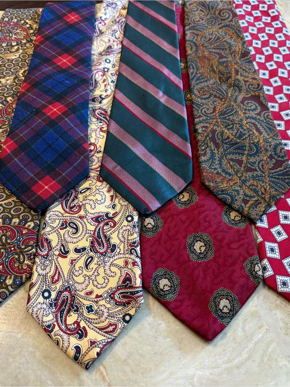 Classic Vintage Men's Paisley and Pattern Tie Sets of 7 - Assorted Colors - Picture 5 of 5